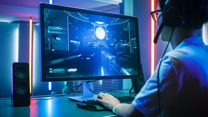 Trends in Online Gaming: A Statistical Insight into Player Engagement with Clash.gg