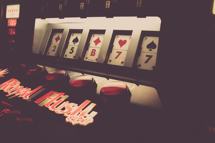 Analyzing the Number of Casino Players and Its Payment Methods in Canada markus-spiske-gvGlAAIvIBg-unsplash